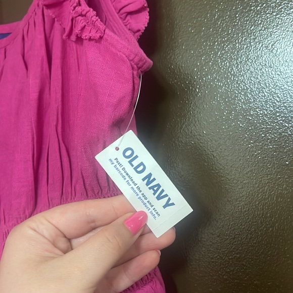 Super cute magenta tank top - Picture 5 of 5